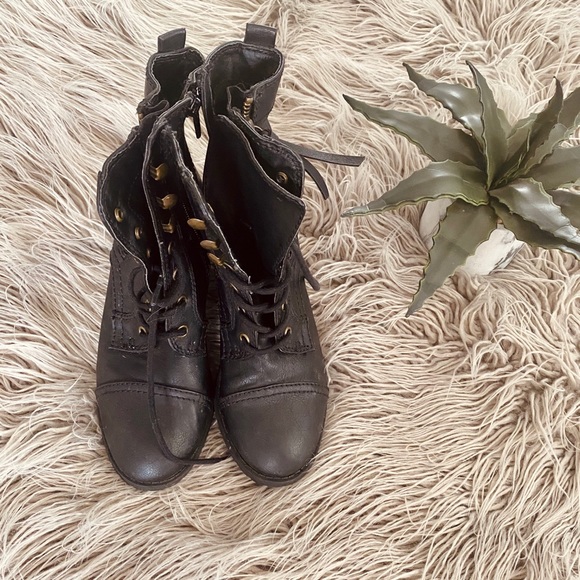 2 inch heel combat boots - Picture 2 of 3